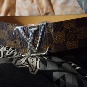 Authentic Womens Damier Louis Vuitton Belt